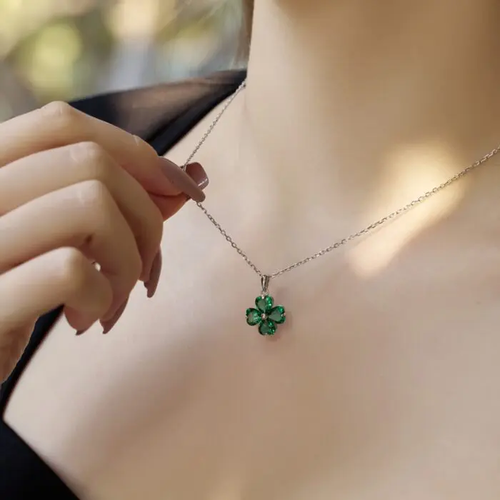 Green Diamonds Pendent